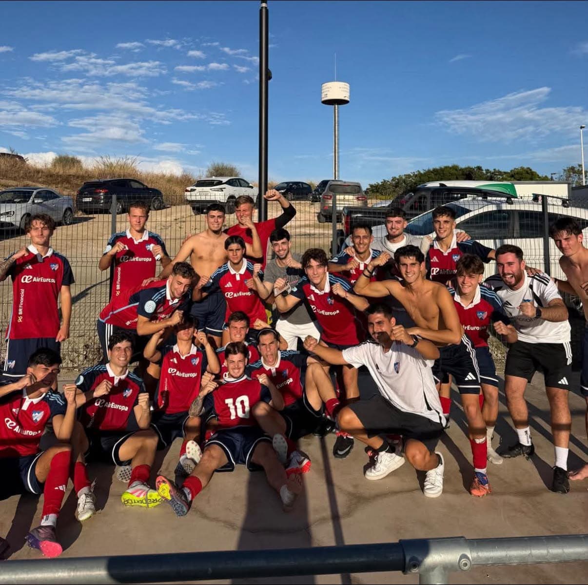 Imagen de la noticia: El filial y el Juvenil A del CD Estepona firman una doble victoria en El Ciprés