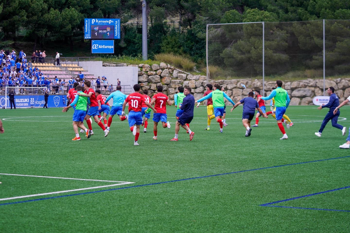 Imagen de la noticia: Šćepović sparks wild celebrations in the 97th minute: CD Estepona defeats Águilas (2-1) and edges closer to avoiding relegation