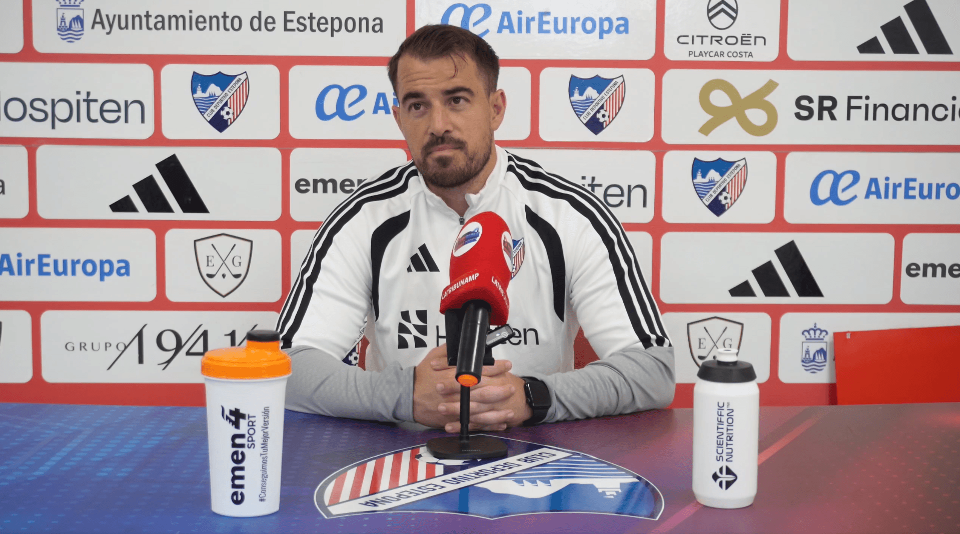 Imagen de la noticia: Manolo Sánchez apuesta por la identidad del CD Estepona ante el Atlético Central: «El objetivo tiene que ser ganar el domingo»