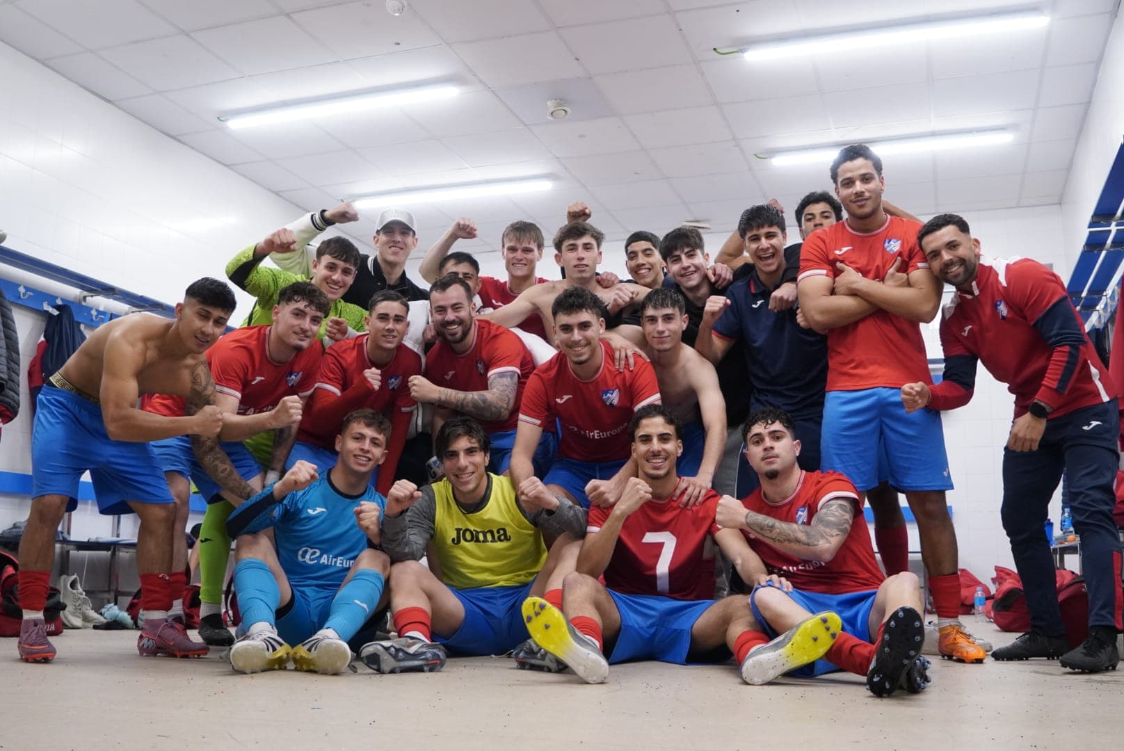 Imagen de la noticia: *L'ÉQUIPE RÉSERVE REMPORTE UNE VICTOIRE ÉCRASANTE 9-1 CONTRE CÁRTAMA*