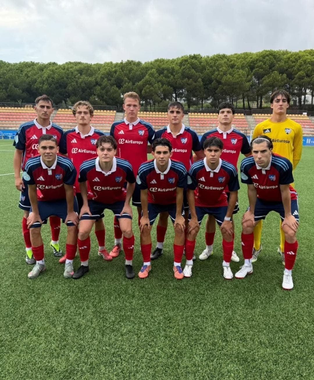 Compuesto por 13 Gonzalo Jiménez Rico 8 David Cornejo Romero 9 Raúl Baldanza Kacprowska 16 Calum Hatton Warbrick 17 Santiago David Justo 19 Angel Fabrizzio Di Criscio 22 Ties Johannes Robertus Petrus Kramer 24 Alejandro Zotano Morales 25 Lautaro Genghini 26 Manuel Santos Aragón 27 David Pomares Ruiz