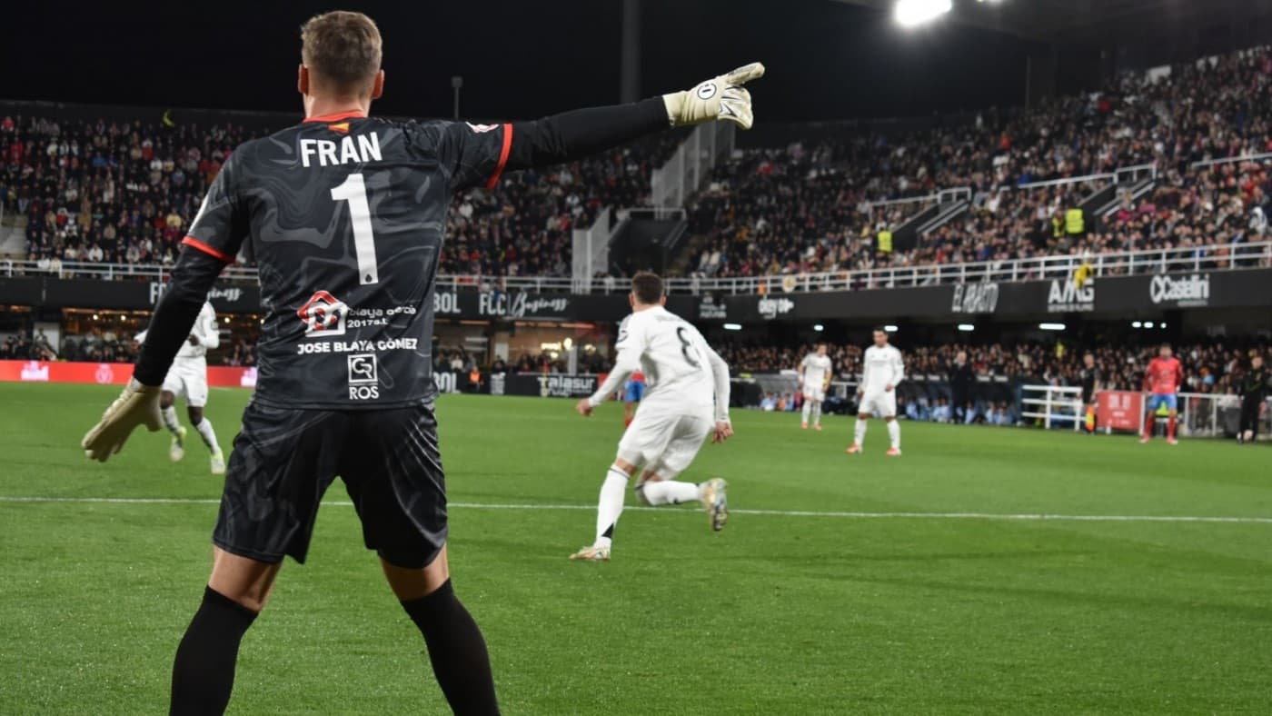 Fran Martínez en su partido frente al Real Madrid en Copa del Rey con la Deportiva Minera
