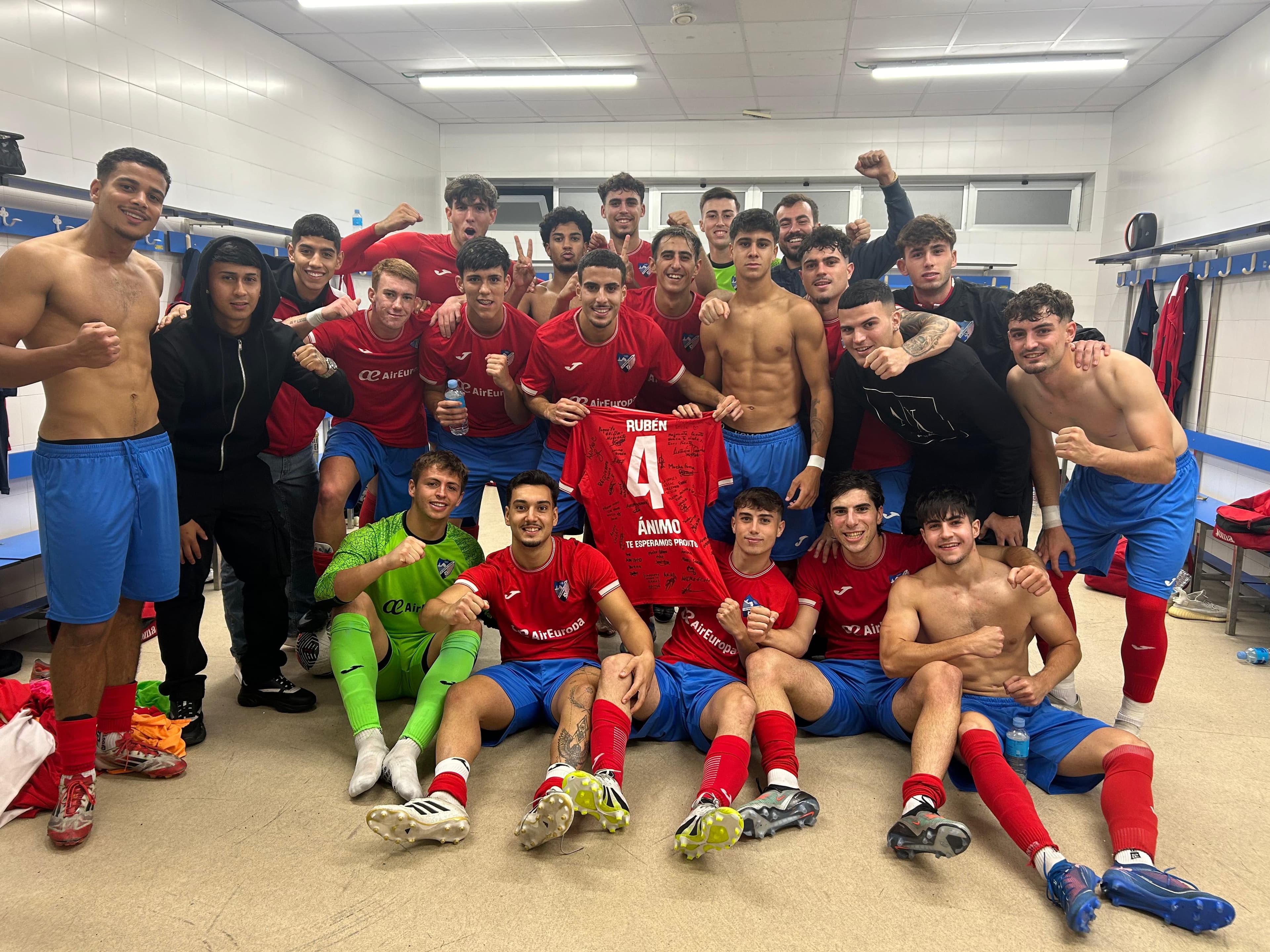 Imagen de la noticia: *EL FILIAL GOLEA AL BENAMIEL Y SE MUESTRA INTRATABLE.*