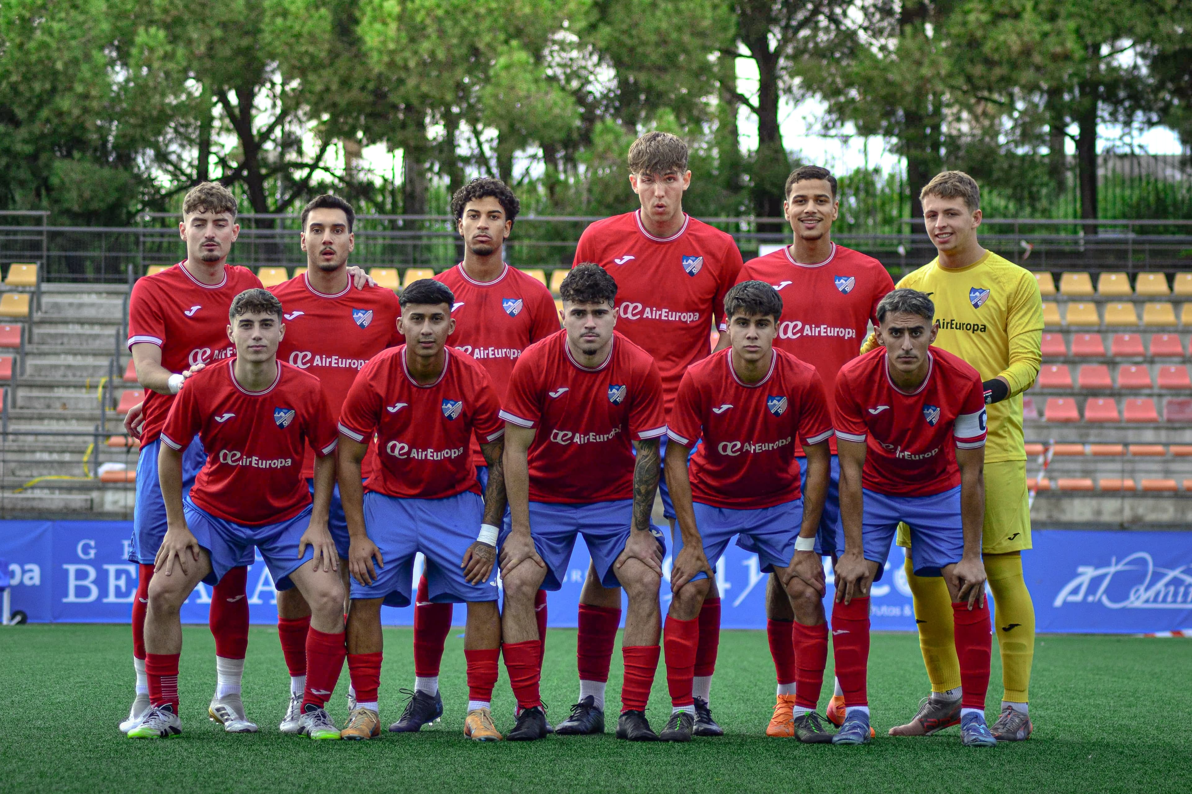 Imagen de la noticia: *EL RONDA ACABA CON LA IMBATIBILIDAD DEL FILIAL EN CASA*