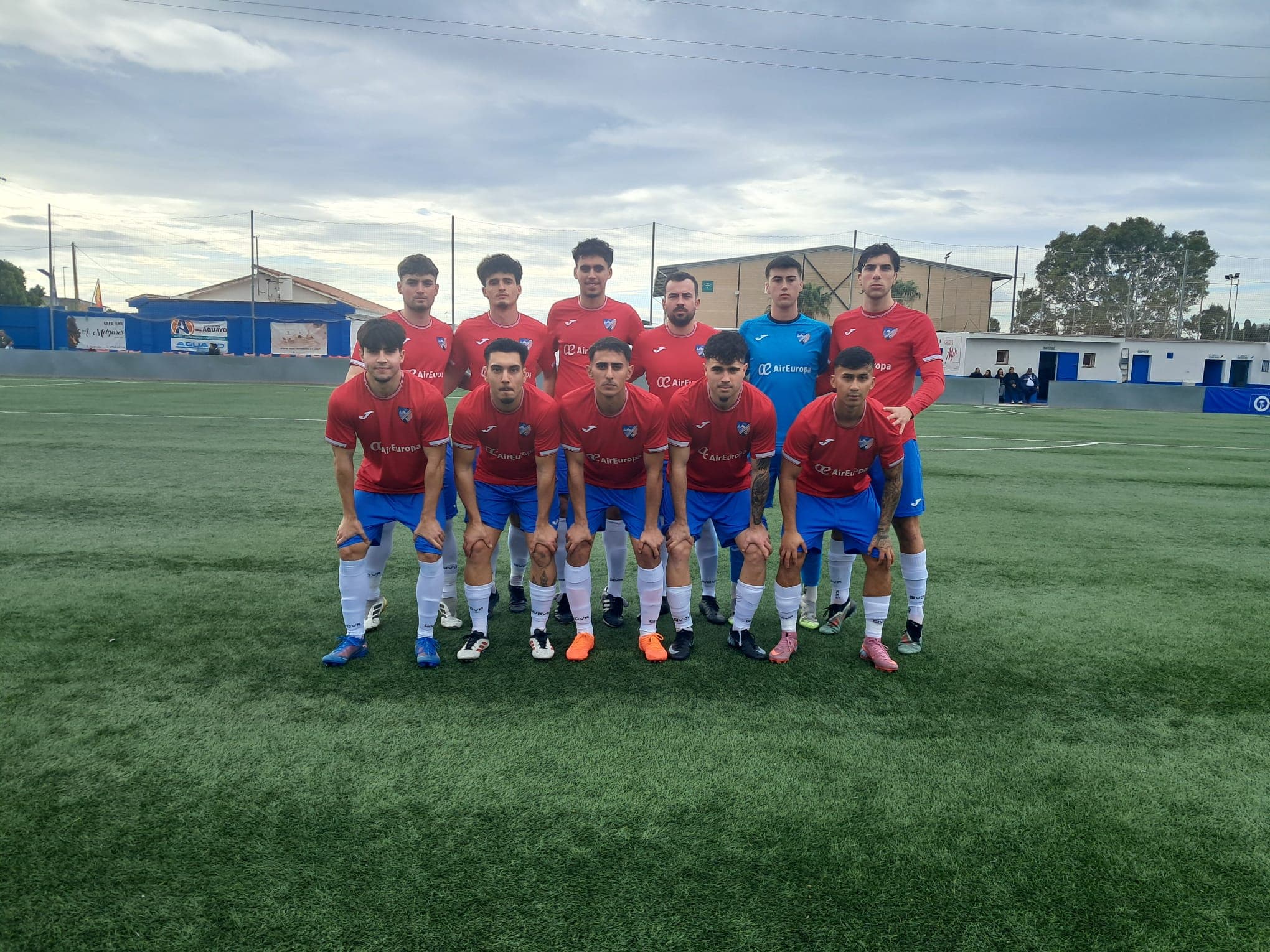 Imagen de la noticia: *UN FILIAL MERMADO DE BAJAS, VENCE CON SOLVENCIA EN ALGARROBO 2-4*