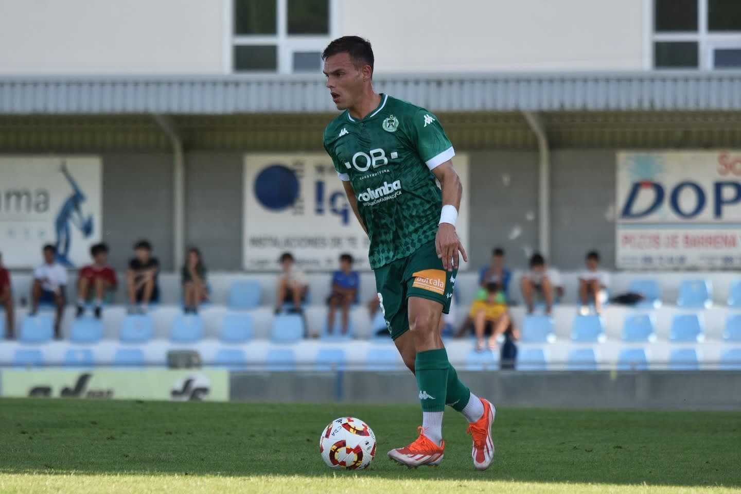 Imagen de la noticia: EXCLUSIVA | Iván Muñoz refuerza al CD Estepona en el último día de mercado