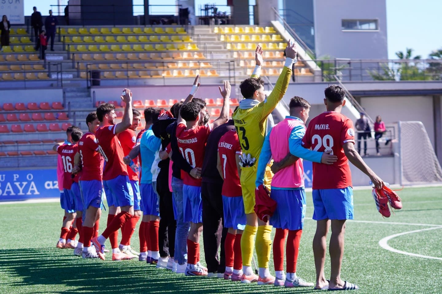 Imagen de la noticia: De doce a siete en dos semanas: por qué el CD Estepona puede creer en la permanencia