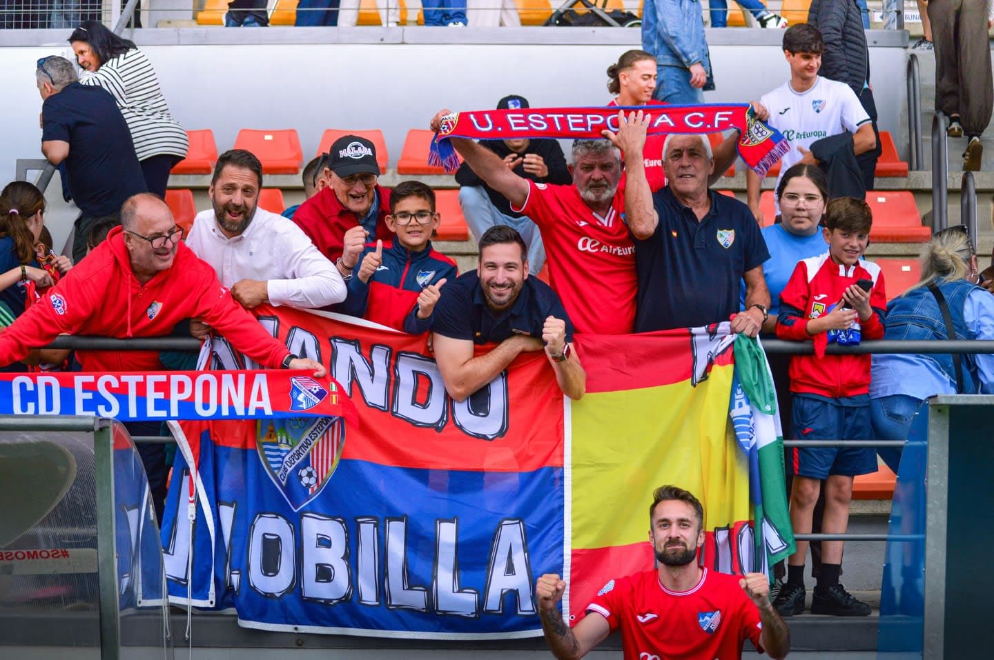 Imagen de la noticia: No vais a estar solos: el CD Estepona se juega todo en Yecla con una afición que no falla